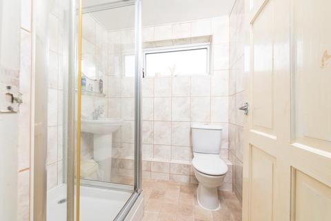 216 Colwell Drive, Witney, OX28 5LW