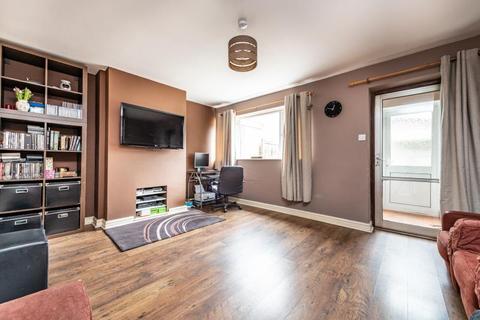 216 Colwell Drive, Witney, OX28 5LW