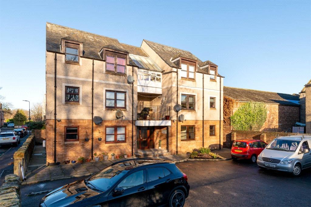 Balcarres Place, Musselburgh, East Lothian, EH21 2 bed flat £825 pcm