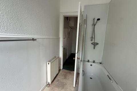 2 bedroom flat to rent, Perth Road, Dundee, DD2
