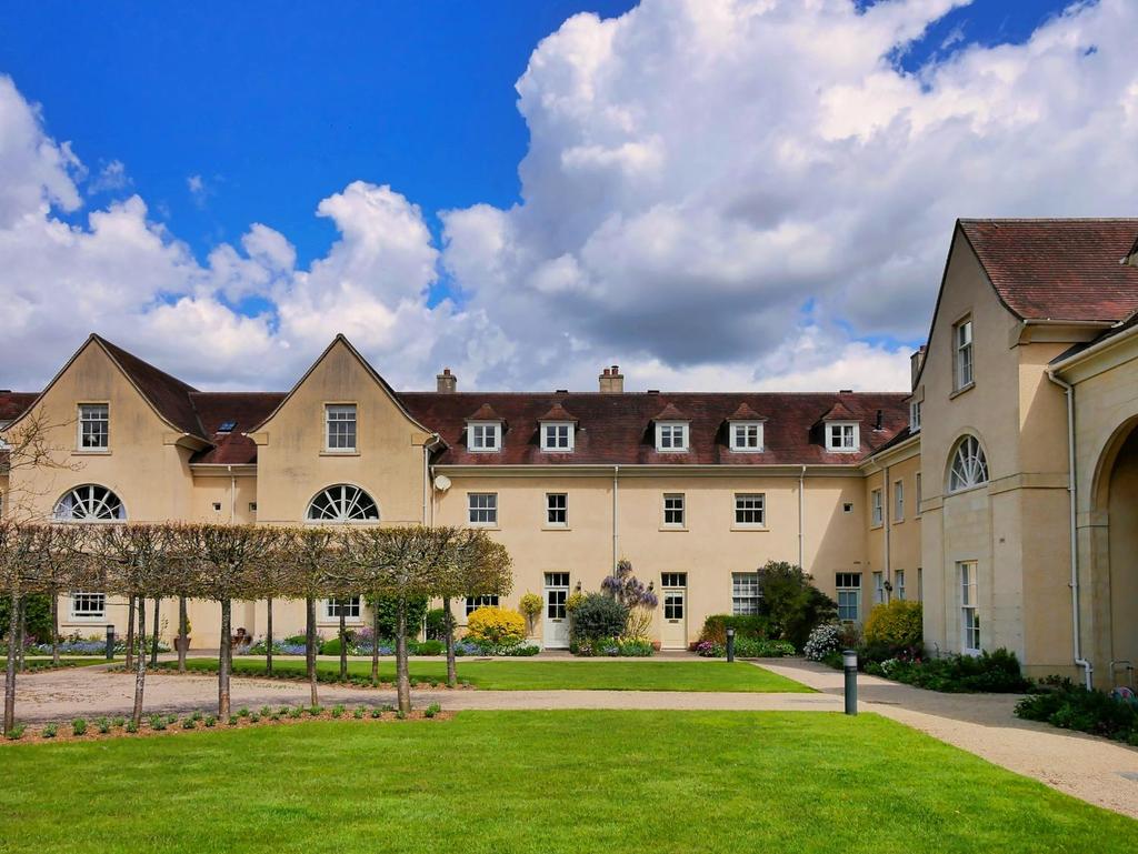 The Stables, LECHLADE 3 bed townhouse £1,450 pcm (£335 pw)