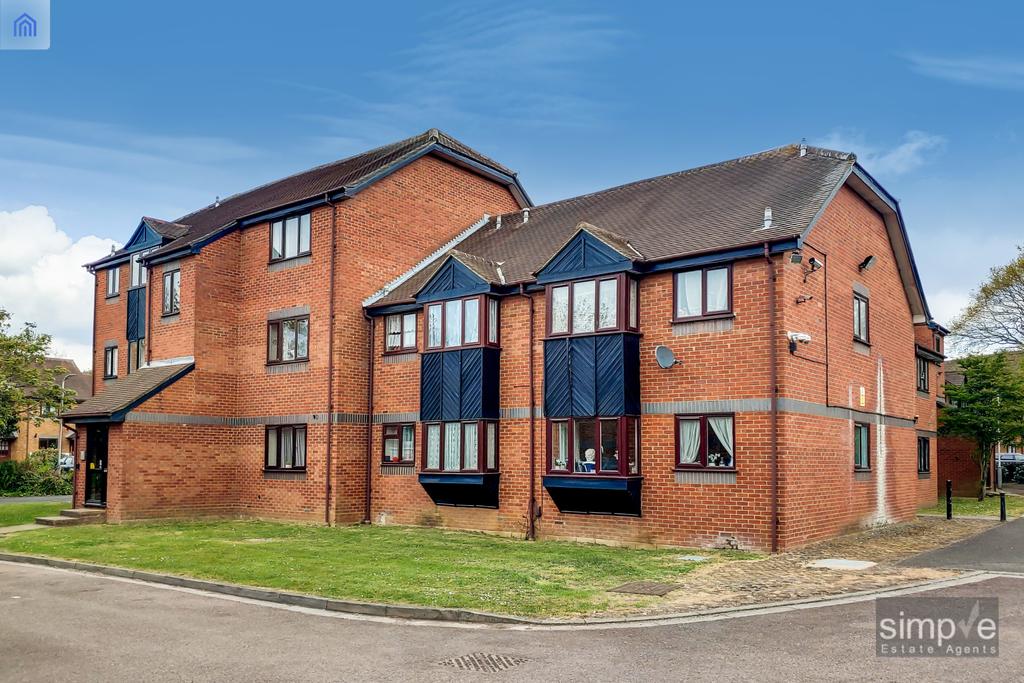 Willenhall Drive, Hayes, UB3 1 bed flat £220,000