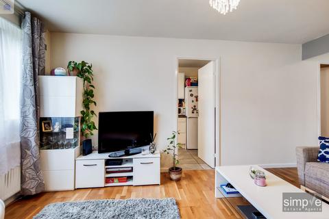 89 Willenhall Drive, Hayes, UB3 2UX
