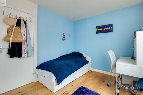 89 Willenhall Drive, Hayes, UB3 2UX
