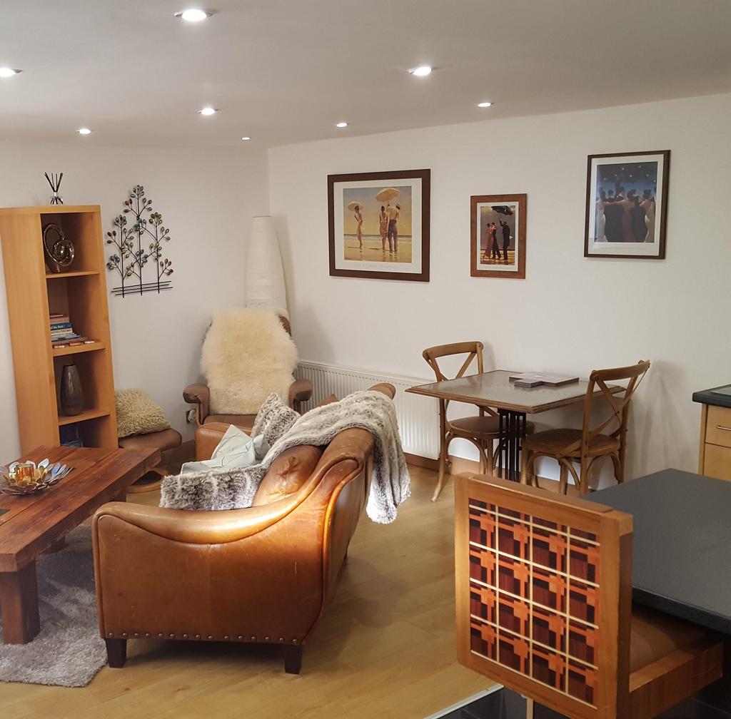 Mitchell Street, Crieff PH7 1 bed terraced house £95,000