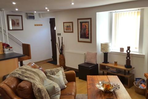 16 Mitchell Street, Crieff, PH7 3AG