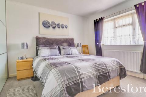 14 Plashet Gardens, Brentwood, CM13 2BS