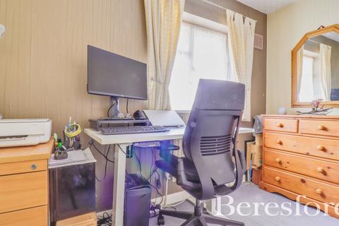 14 Plashet Gardens, Brentwood, CM13 2BS