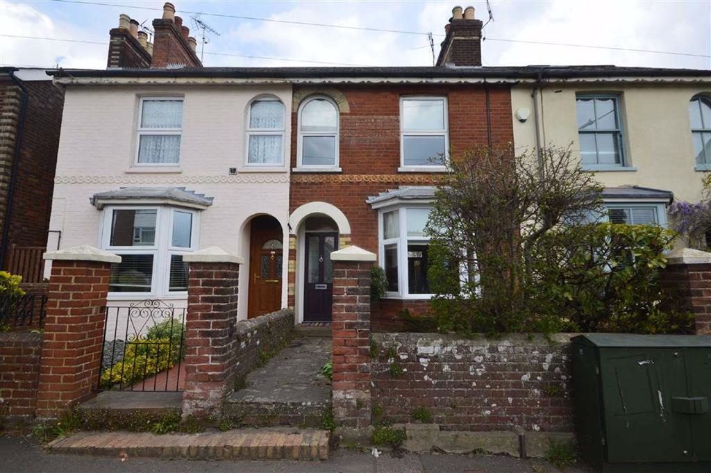 Faversham Road, Ashford, Kent 3 bed terraced house £1,350 pcm (£312 pw)