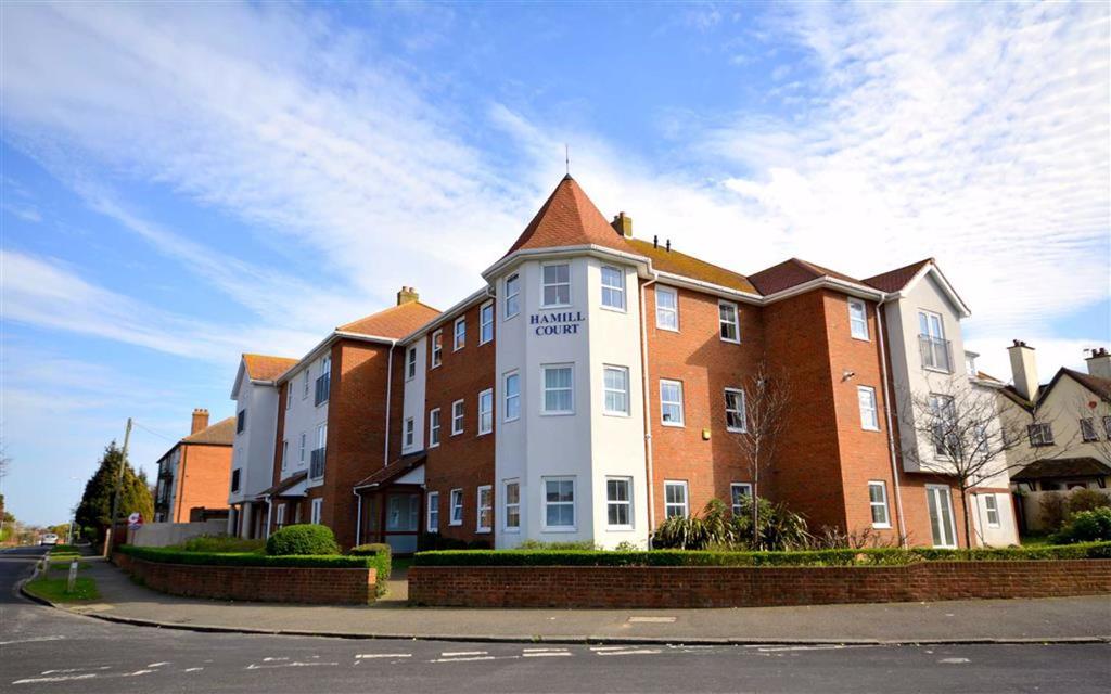 36 Cornwall Gardens, Margate, Kent 2 bed flat £179,995