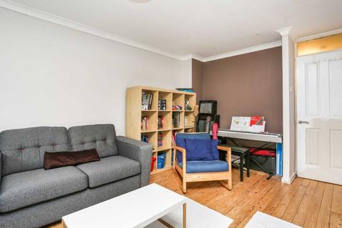 68 Detmold Road, London, E5 9NJ