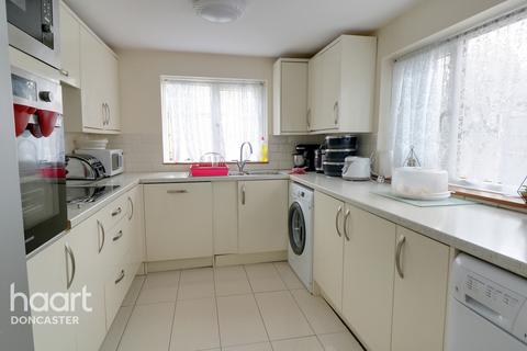 10 Ballam Avenue, Doncaster, DN5 9DX