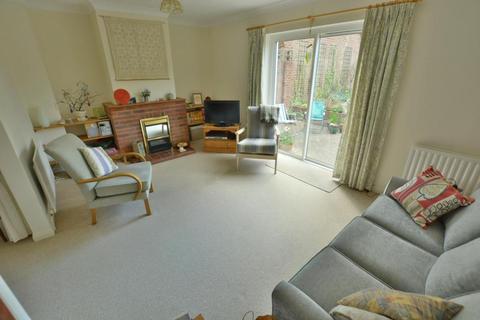 3 Sheppards Field, Wimborne, BH21 1PX
