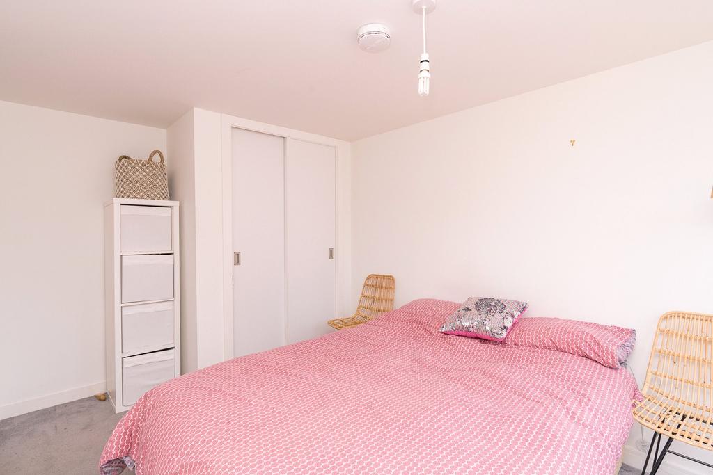 Bedroom 1 Alt