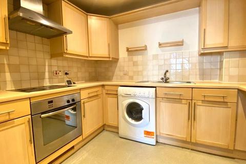2 bedroom apartment to rent, Quadrant Court, Jubilee Square, Reading, Berkshire, RG1
