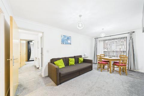 2 bedroom apartment to rent, Quadrant Court, Jubilee Square, Reading, Berkshire, RG1