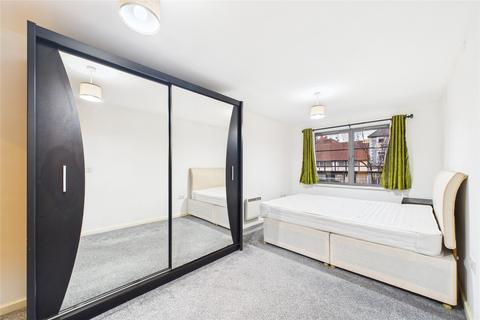 2 bedroom apartment to rent, Quadrant Court, Jubilee Square, Reading, Berkshire, RG1