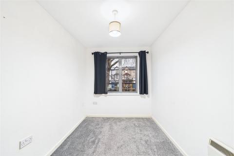 2 bedroom apartment to rent, Quadrant Court, Jubilee Square, Reading, Berkshire, RG1
