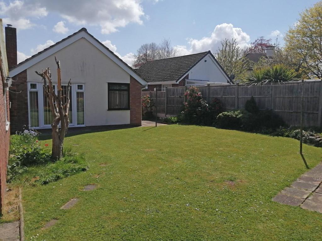 Three Elms Road, Three Elms, Hereford, HR4 3 bed detached bungalow £