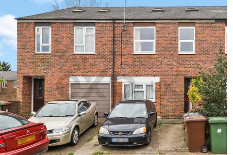 36 Dales Road, Borehamwood, WD6 2SG
