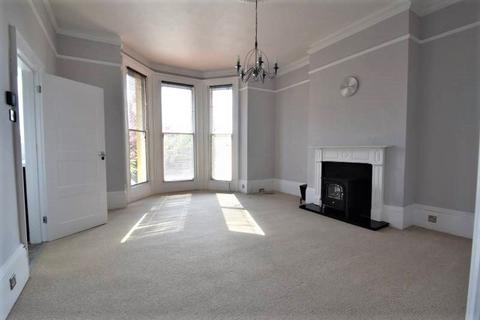 1 bedroom flat to rent, Upperton Gardens, Eastbourne BN21