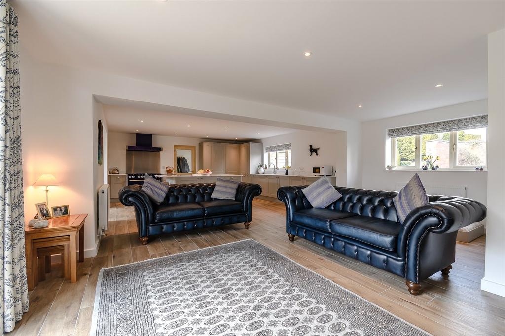 Family room 1