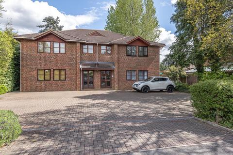 Flat 4, 41 Kennel Ride, Ascot, SL5 7NS
