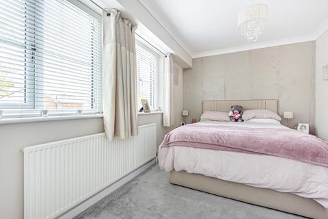 Flat 4, 41 Kennel Ride, Ascot, SL5 7NS