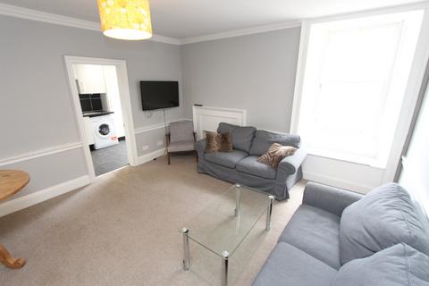 3 bedroom flat to rent, York Place, New Town, Edinburgh, EH1