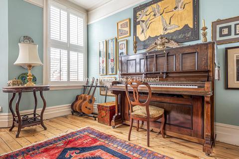 152 Inchmery Road, London, SE6 1DF
