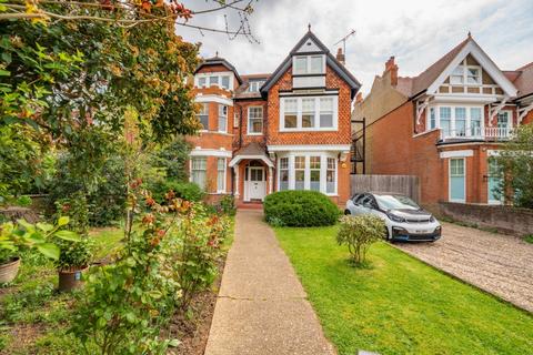 Flat 1, 1 Marchwood Crescent, London, W5 2DZ