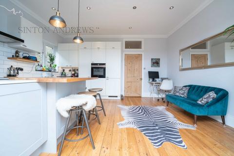 Flat 1, 1 Marchwood Crescent, London, W5 2DZ