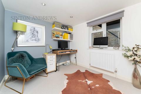 Flat 1, 1 Marchwood Crescent, London, W5 2DZ