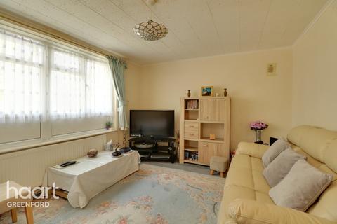 27 Swan Road, Southall, UB1 3JT