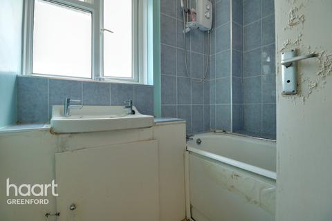 27 Swan Road, Southall, UB1 3JT