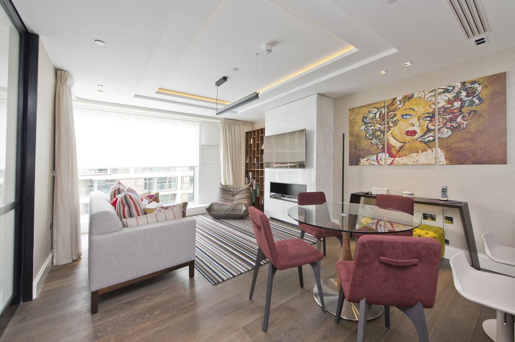 375 Kensington High Street, W14 3 bed apartment £5,417 pcm (£1,250 pw)