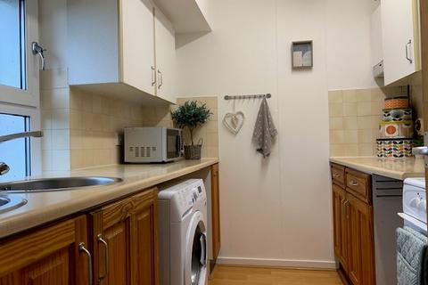 2 bedroom flat to rent, Kings Crescent, Aberdeen AB24