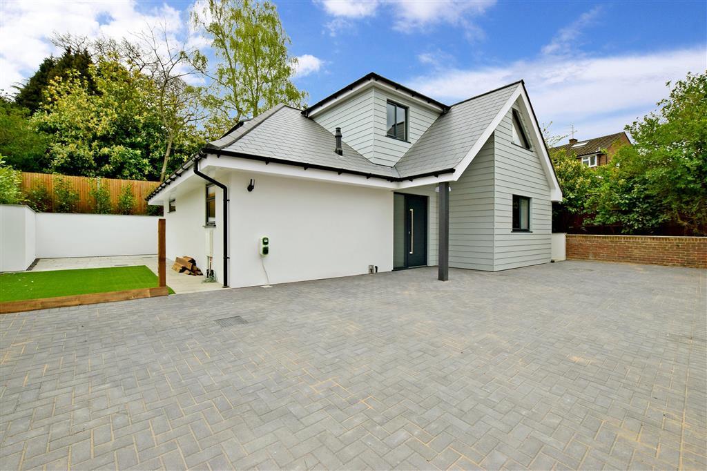 London Road, Ditton, Aylesford, Kent 3 bed bungalow £475,000