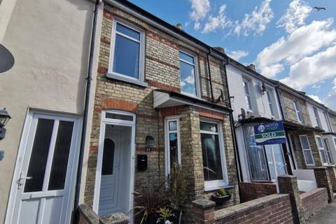 44 Warren Road, Folkestone, CT19 6DL