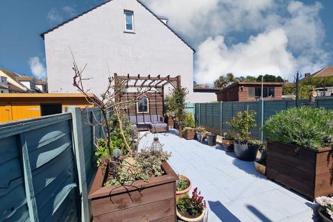 44 Warren Road, Folkestone, CT19 6DL