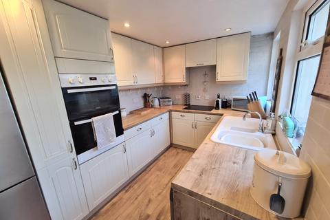44 Warren Road, Folkestone, CT19 6DL