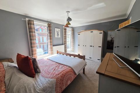 44 Warren Road, Folkestone, CT19 6DL