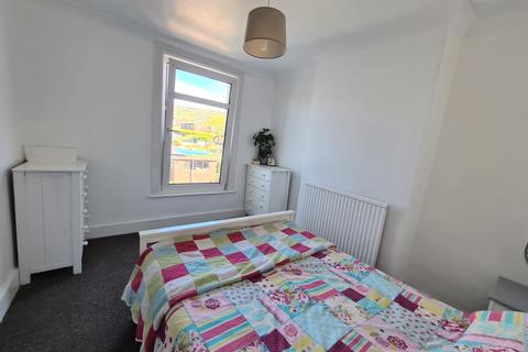 44 Warren Road, Folkestone, CT19 6DL