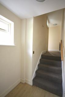 2 bedroom flat to rent, Carholme Road, SE23