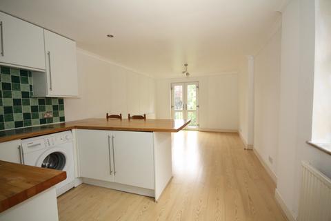 2 bedroom flat to rent, Carholme Road, SE23