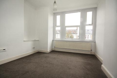 2 bedroom flat to rent, Carholme Road, SE23