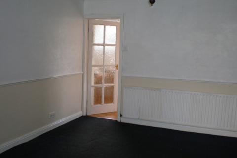 65 Northside Terrace, Bradford, BD7 2QU