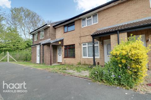 51 Copperfields Way, Romford, RM3 0XE