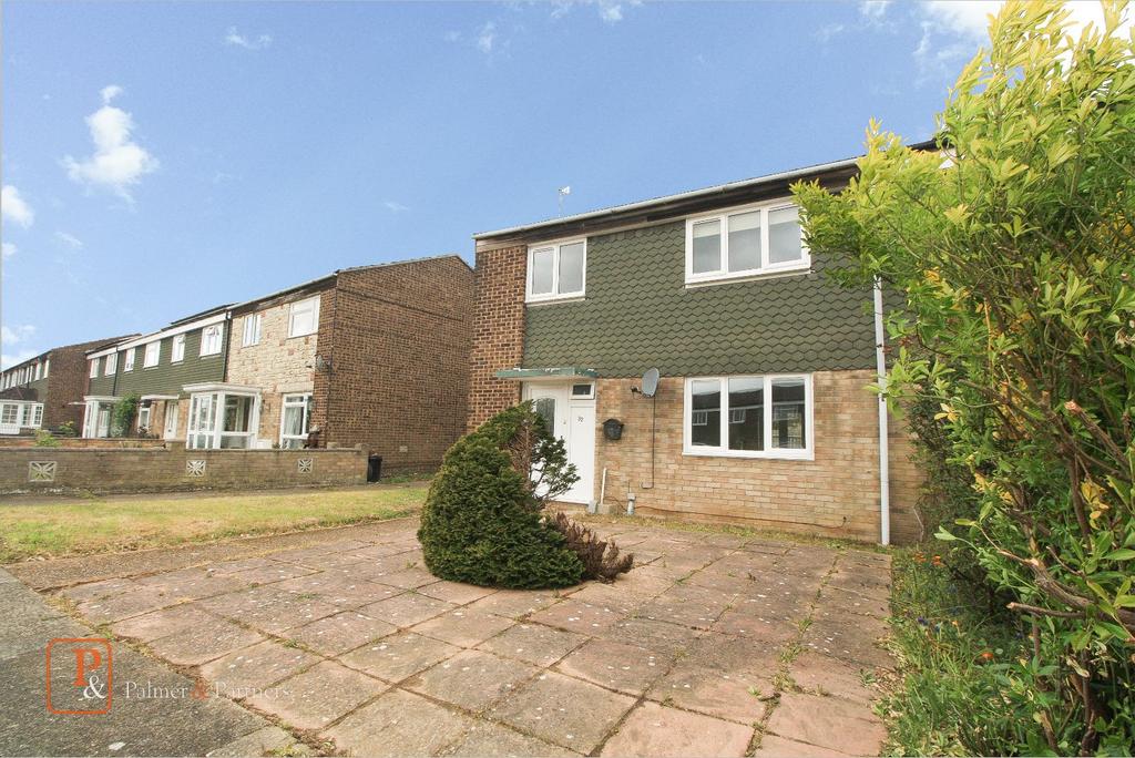 Gurdon Road, Colchester, Essex, CO2 3 bed semidetached house £1,000