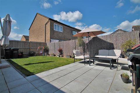 1 Abbots Field, Gravesend, DA12 5JA